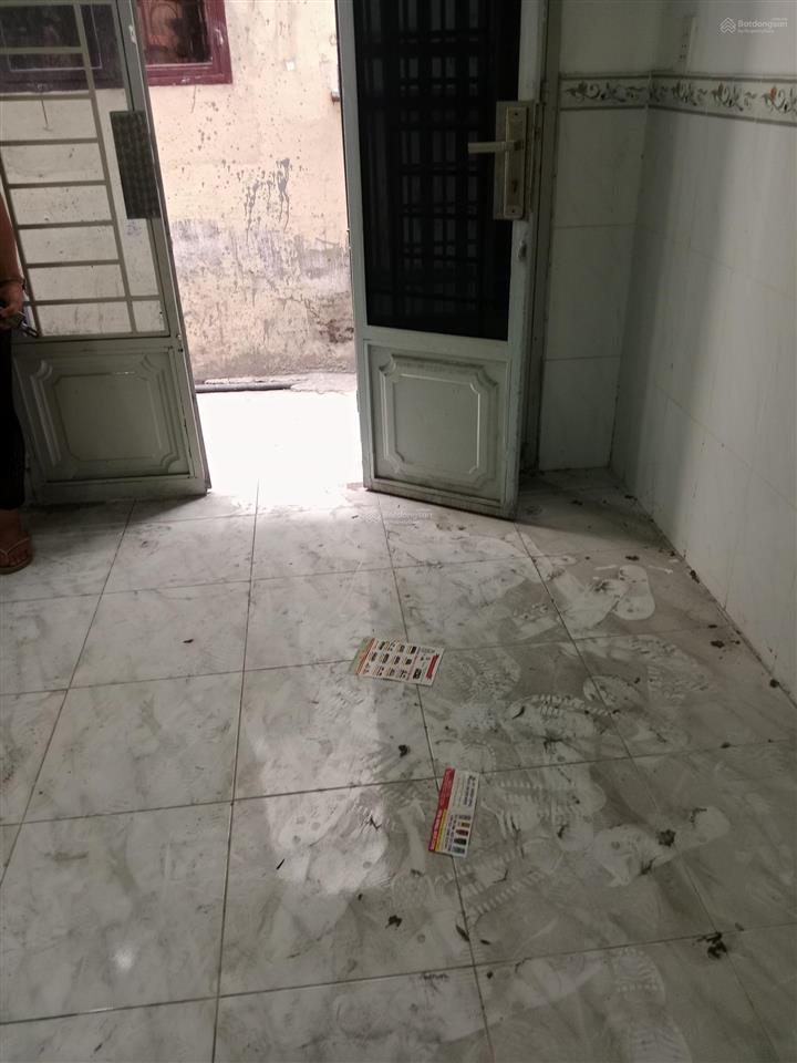 Bán nhà lưu hữu phước p15 q8. giá 1tỷ 300. diện tích 3x7. 1lầu 2pn. hẻm 3 gác