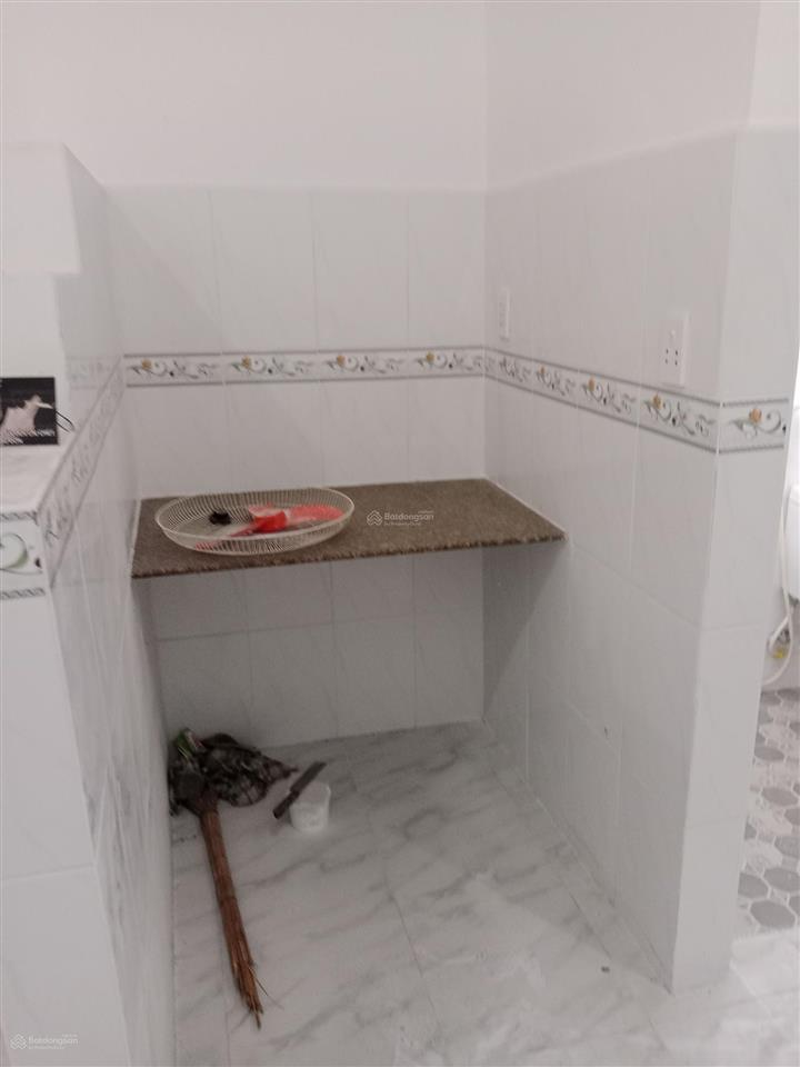 Bán nhà lưu hữu phước p15 q8. giá 1tỷ 300. diện tích 3x7. 1lầu 2pn. hẻm 3 gác