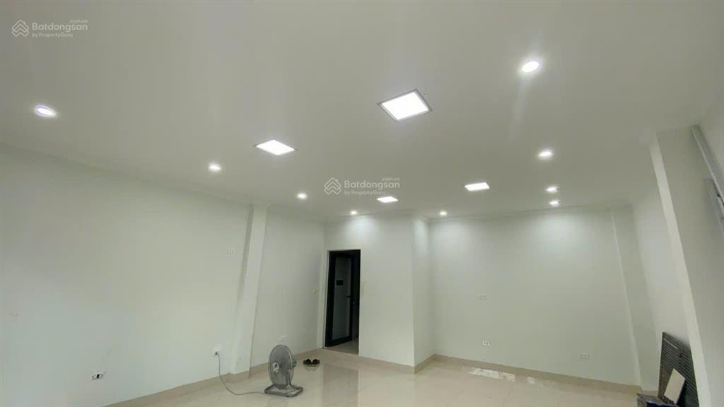 Chính chủ cho thuê nhà mặt phố 71 lê hồng phong giá thuê 4560 triệu  ms giang 0967 576 ***