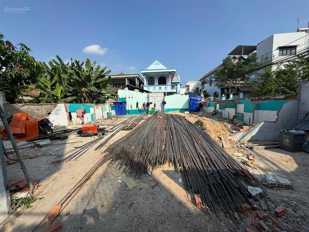 Bán lô góc 2 mặt tiền ngay chợ đêm man thiện, ngang 12 dài 14, tiện ở xây căn hộ dịch vụ.