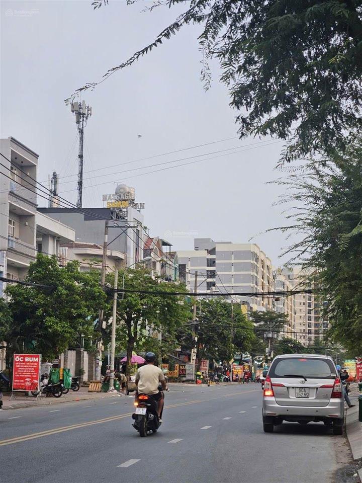 Bán lô góc 2 mặt tiền ngay chợ đêm man thiện, ngang 12 dài 14, tiện ở xây căn hộ dịch vụ.