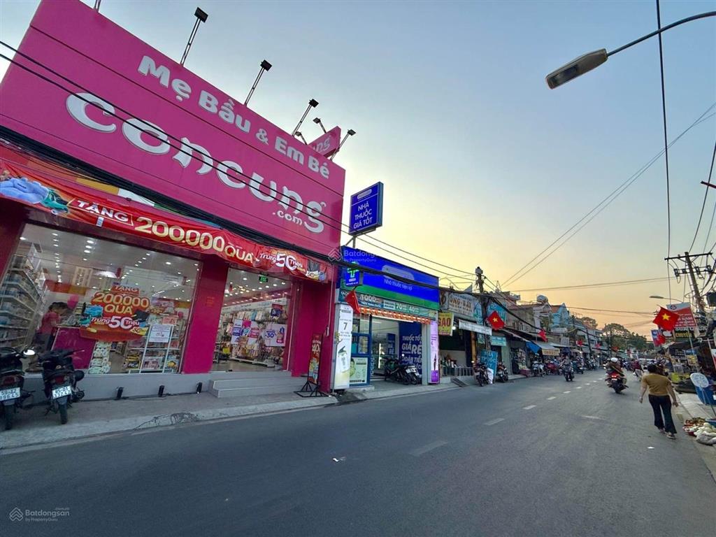 Nhà đẹp 3 tầng, 4pn, 4wc ngay suối tiên ga metro  quận 9 4.3x23 100m2 chỉ 8.2 tỷ  đường 10m