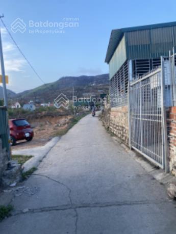 Bán đất 300m2 160m2 xd tại chợ hải sản đại yên( tuần châu) cách dự án hạ long xanh 1km