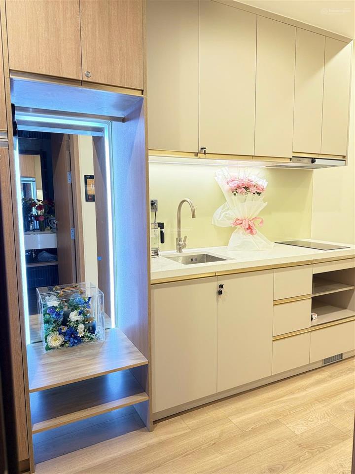 Bán condotel view đẹp tại icon40 hạ long, 1,9 tỷ, 33 m2