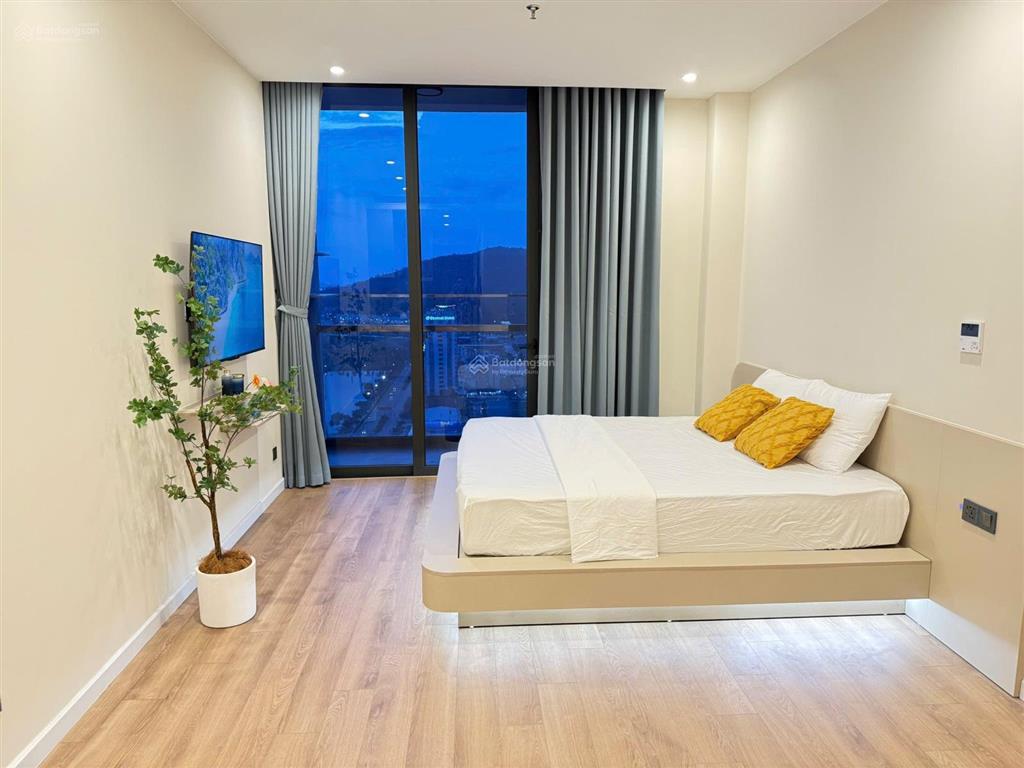 Bán condotel view đẹp tại icon40 hạ long, 1,9 tỷ, 33 m2