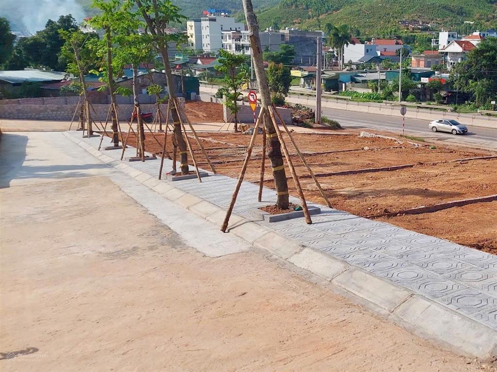 Siêu phẩm ra mắt lô đất ngay đường quốc lộ ngay cạnh sản nhi, lão khoa. giá hơn 2 tỷ