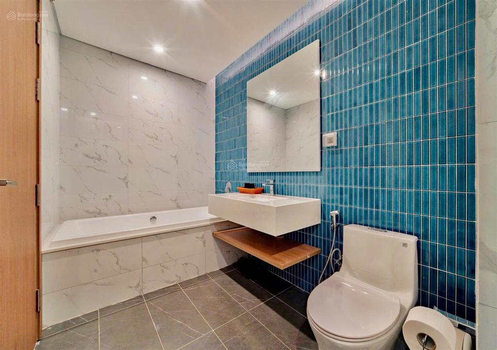 Bán condotel icon40 hạ long, 4,5 tỷ, 69m2, giá siêu hời! có sẵn dòng tiền