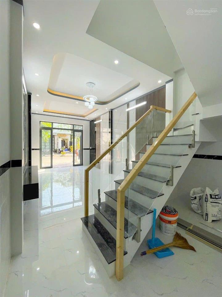 Chậm đáo hạn thanh toán, nên bên e thanh lý ra căn nhà cấp 4, 80m gần chợ bờ ngựa shr giá tl