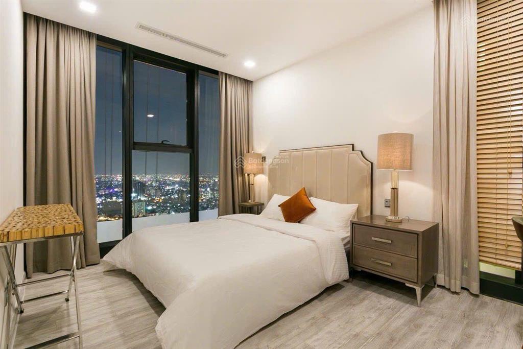 Chủ nhà kẹt tiền cần bán nhanh chcc newton 2pn chỉ 7.1 tỷ.  e 0379 944 ***