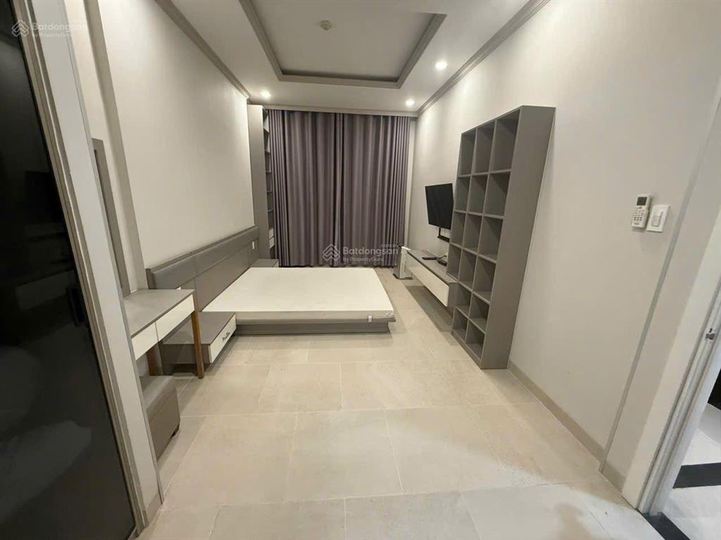 Bán nhanh chcc kingston. giá chỉ 7.28 tỷ. nằm 2 mặt tiền trung tâm phú nhuận.  em 0379 944 ***