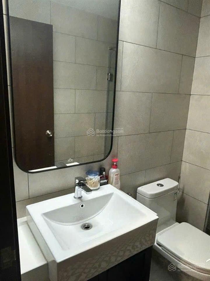 Bán nhanh chcc kingston. giá chỉ 7.28 tỷ. nằm 2 mặt tiền trung tâm phú nhuận.  em 0379 944 ***