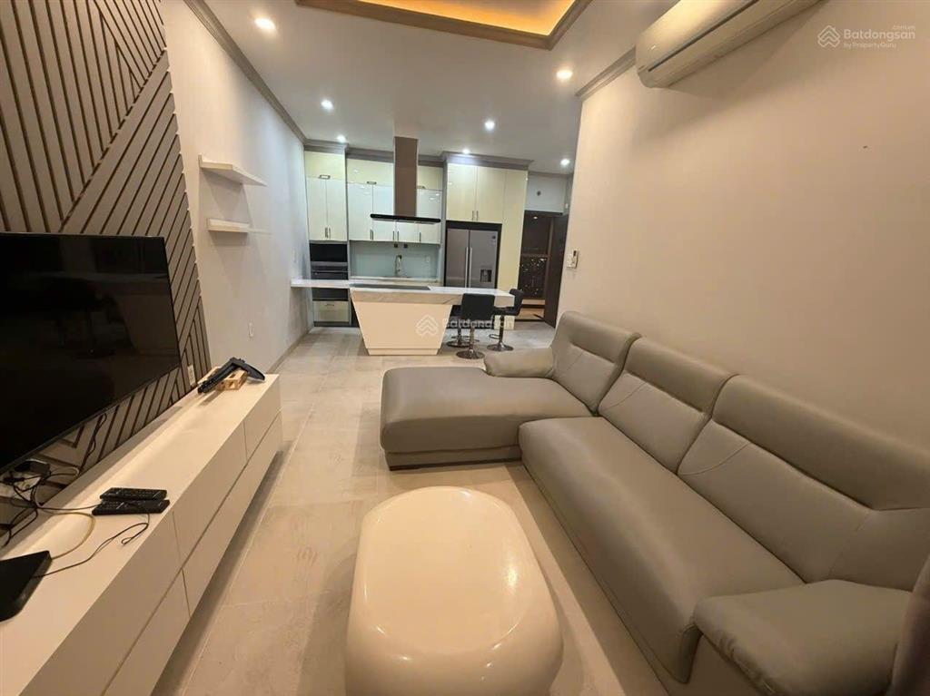 Bán nhanh chcc kingston. giá chỉ 8 tỷ. nằm 2 mặt tiền trung tâm phú nhuận.  em 0379 944 ***