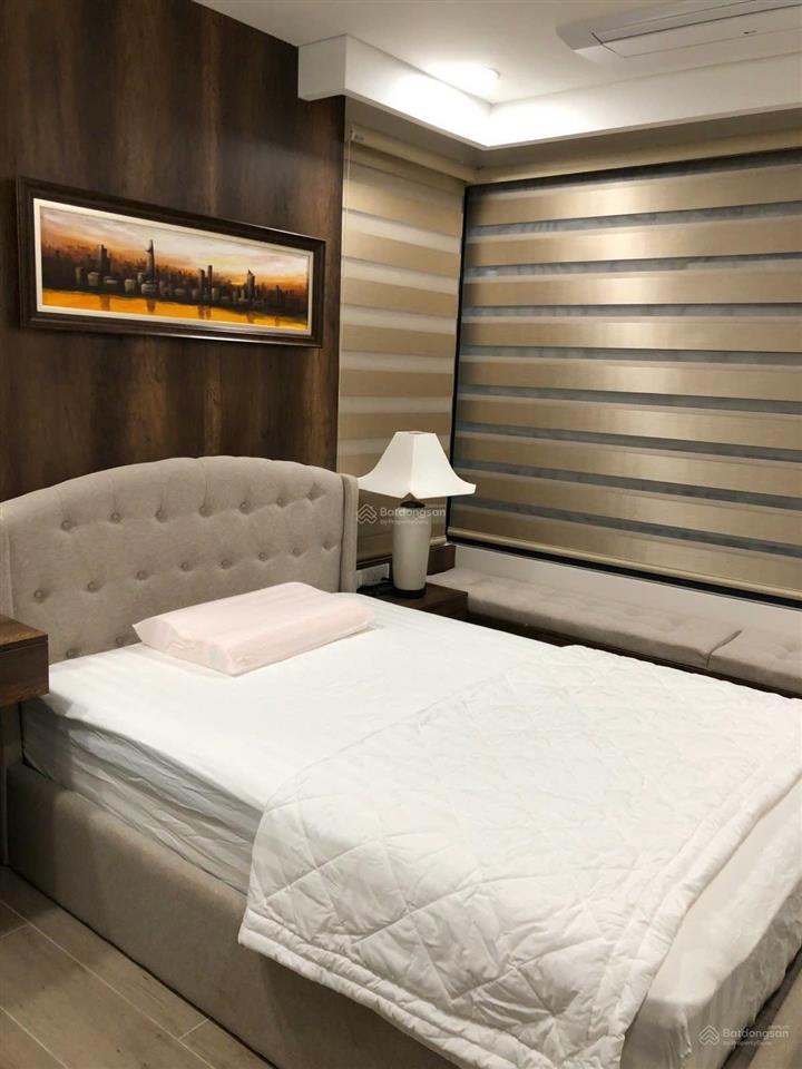 Bán nhanh chcc kingston. giá chỉ 8 tỷ. nằm 2 mặt tiền trung tâm phú nhuận.  em 0379 944 ***