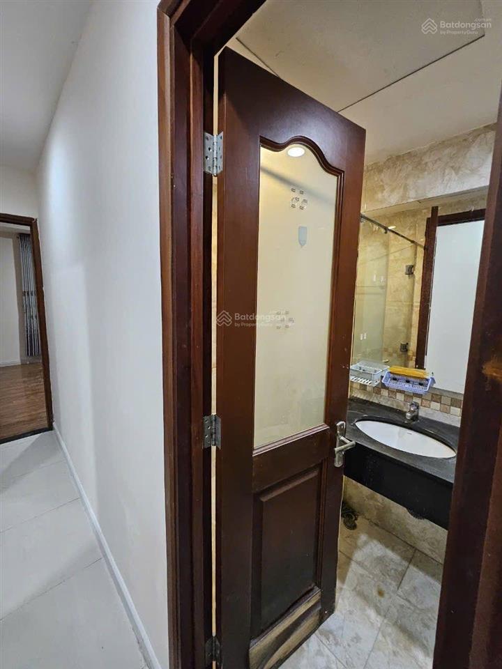 Cần cho thuê căn hộ chung cư cộng hoà garden 75m2 giá 13 triệu.  0379 944 ***