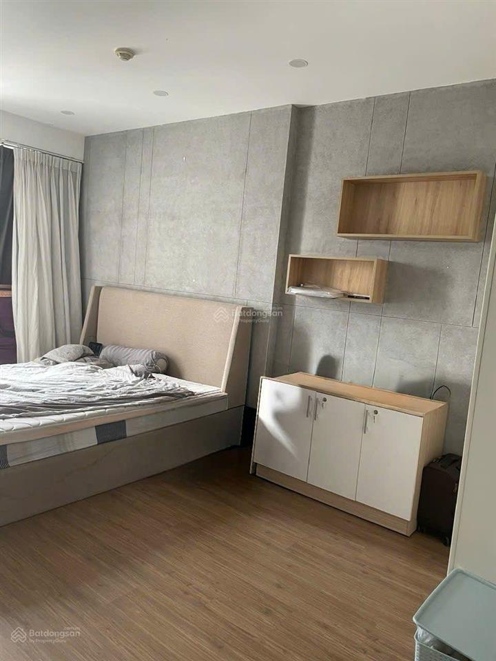 Bán nhanh chcc kingston. giá chỉ 7,8 tỷ. nằm 2 mặt tiền trung tâm phú nhuận.  em 0379 944 ***