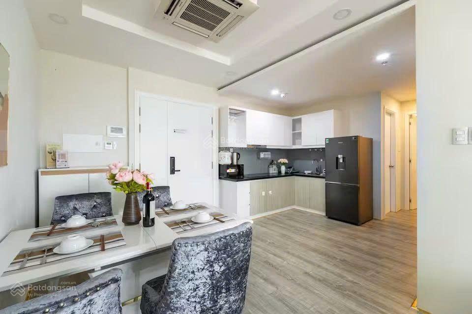 Bán chcc terra royal, 9,3 tỷ, 63,5m2, tốt tại lý chính thắng, quận 3.  0379 944 ***