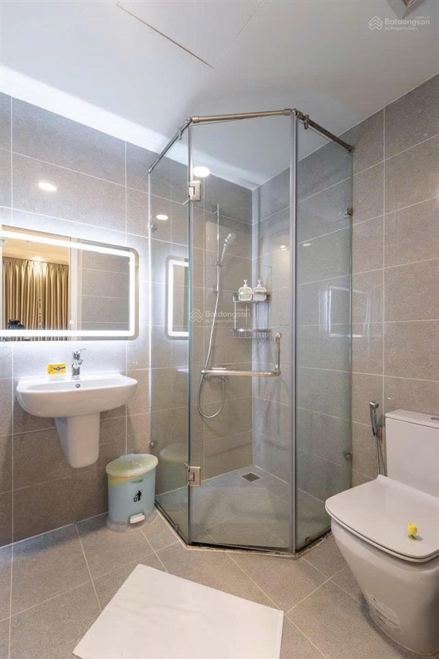 Bán chcc terra royal, 9,3 tỷ, 63,5m2, tốt tại lý chính thắng, quận 3.  0379 944 ***