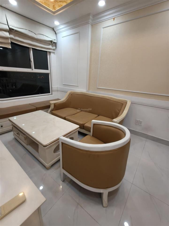 Cần cho thuê 2pn tại chcc cao cấp orchard garden.  để xem 0379 944 *** call/zalo