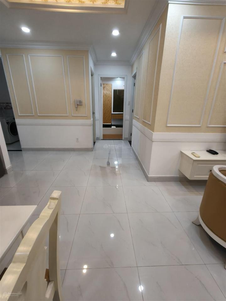 Cần cho thuê 2pn tại chcc cao cấp orchard garden.  để xem 0379 944 *** call/zalo