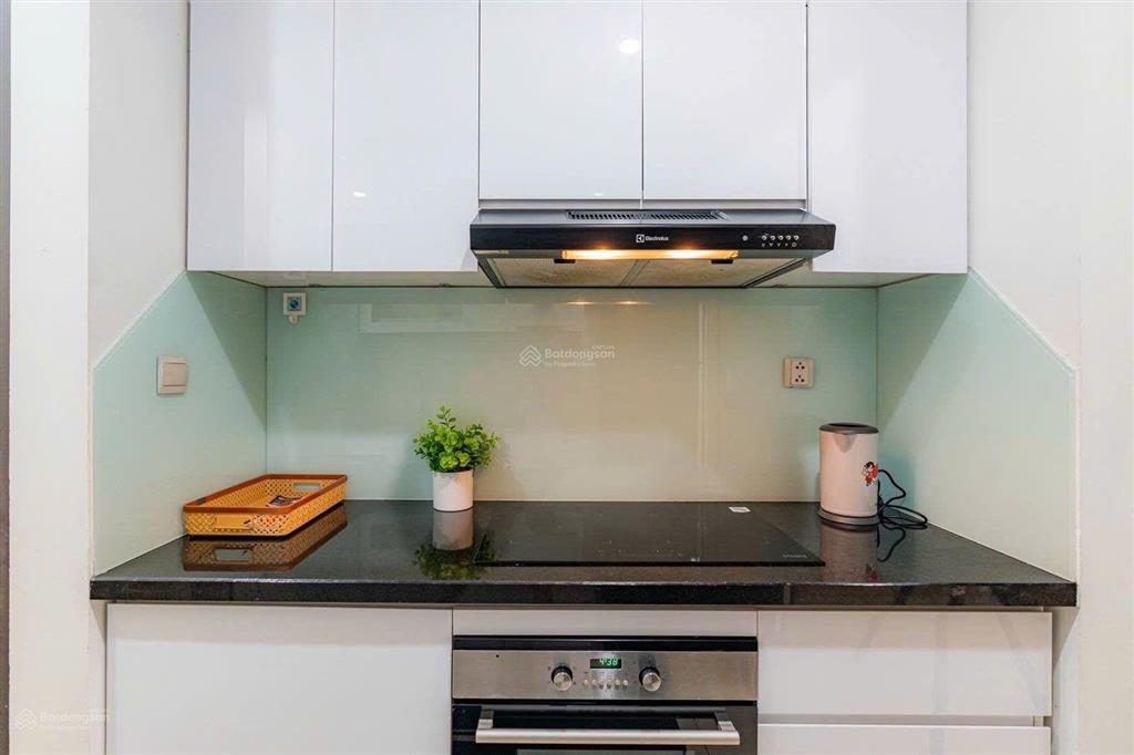 Chuyên cho thuê và bán nhiều officetel chcc kingston và sân bay. e 0379 944 ***. đảm bảo đúng giá