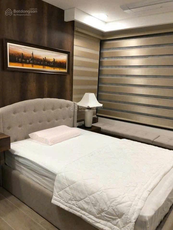Cần bán 2pn tại chcc cao cấp orchard garden sẵn sổ.  để xem 0379 944 *** call/zalo