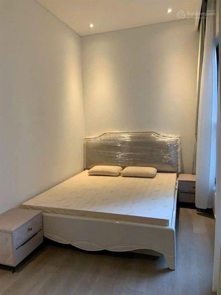 Cần bán 2pn tại chcc cao cấp orchard garden sẵn sổ.  để xem 0379 944 *** call/zalo