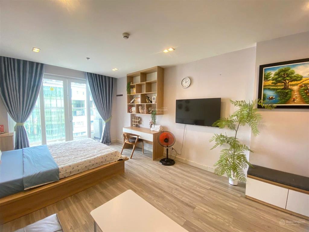 Cần bán nhanh chcc sky center officetel.  em 0379 944 *** sdt/zalo