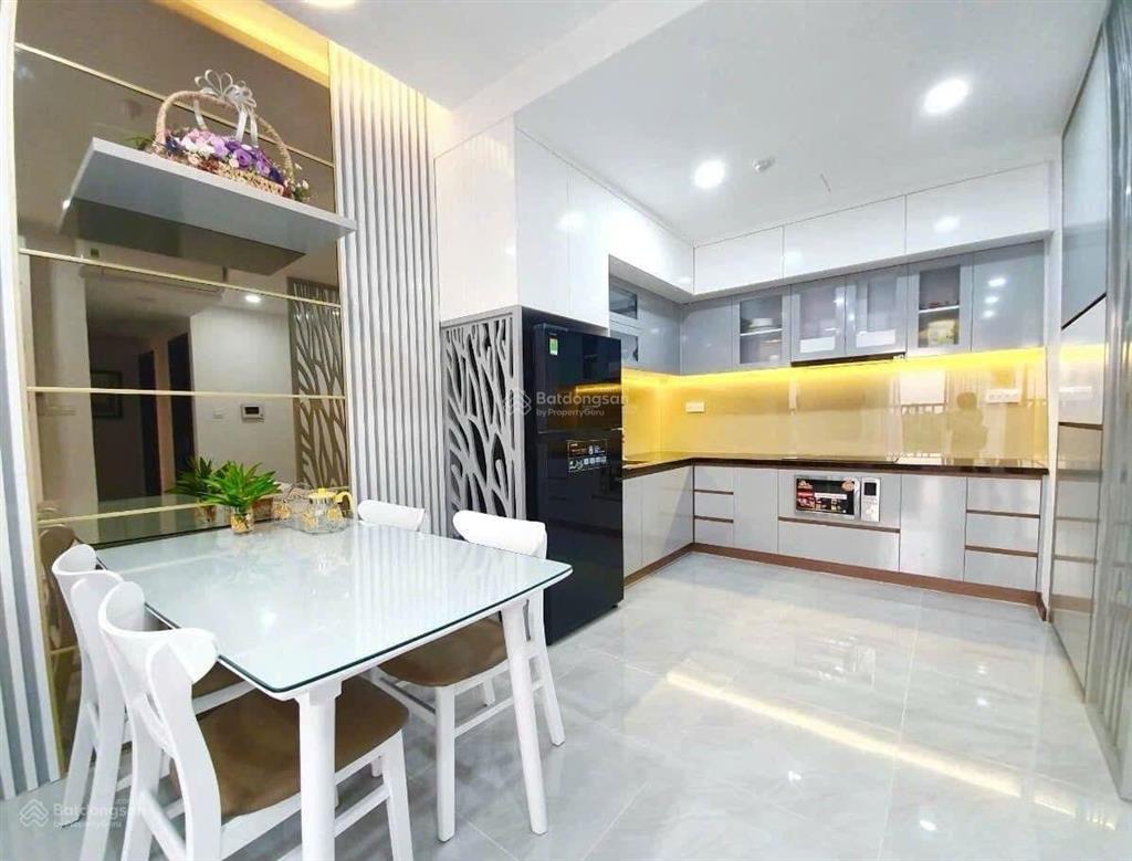 Chuyên bán chcc orchard parkview, và khu sân bay.  0379 944 *** sdt/zalo
