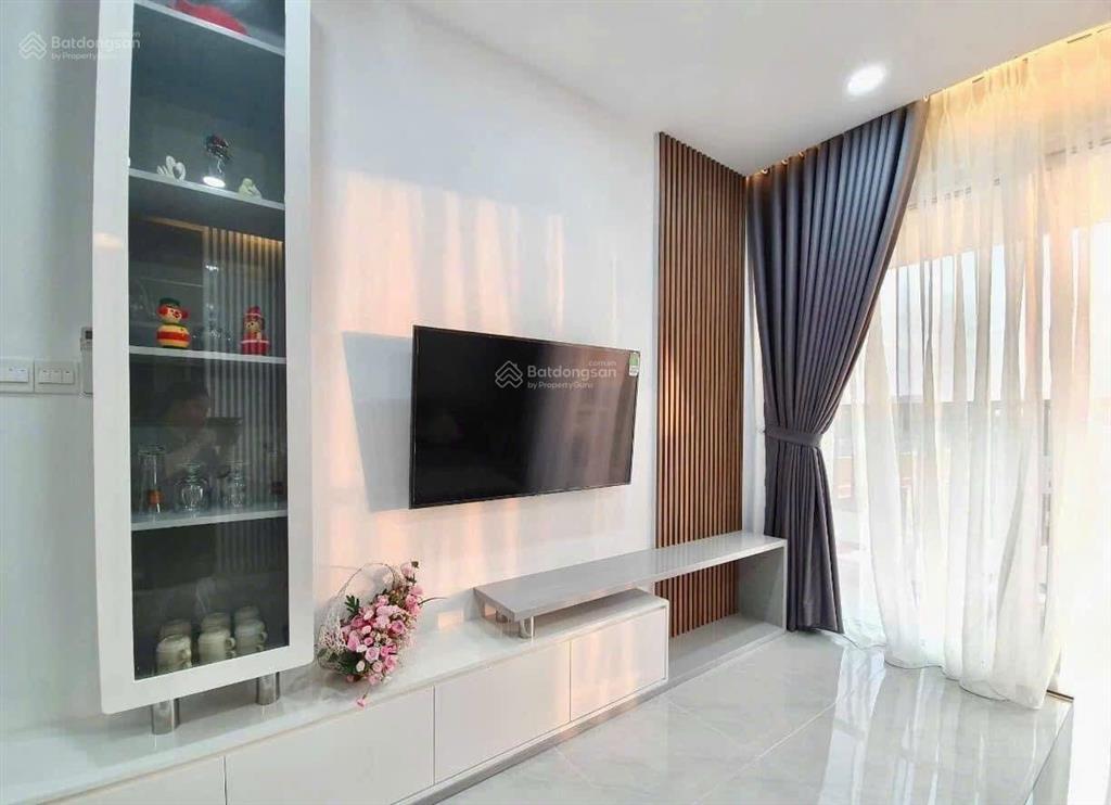 Chuyên bán chcc orchard parkview, và khu sân bay.  0379 944 *** sdt/zalo