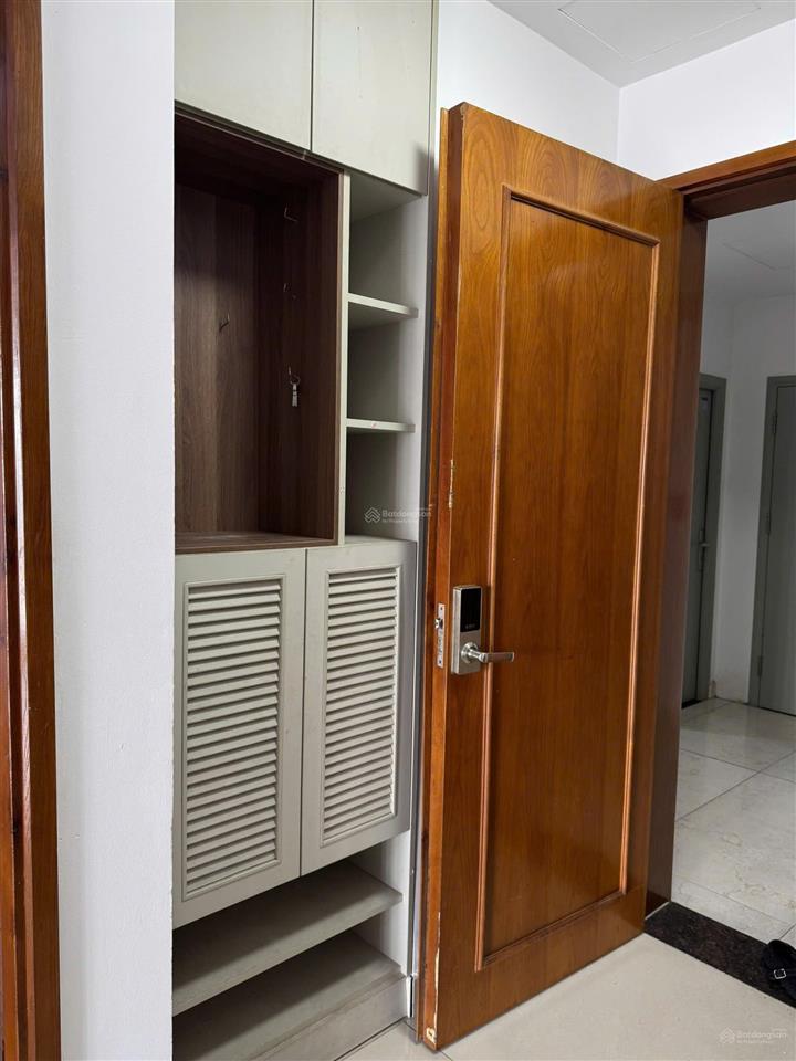 Cần cho thuê nhanh chcc sky center.  em 0379 944 *** sdt/zalo