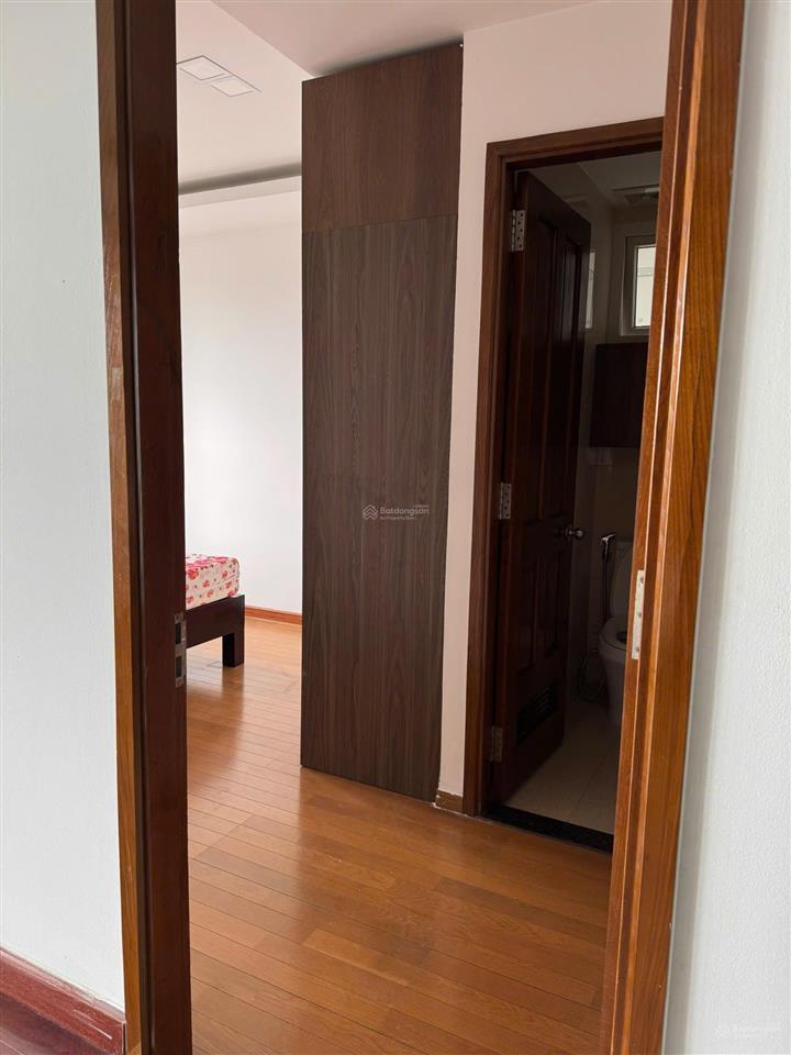 Cần cho thuê nhanh chcc sky center.  em 0379 944 *** sdt/zalo