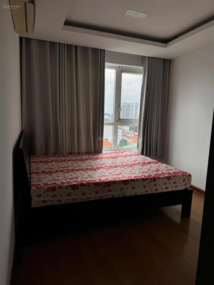 Cần cho thuê nhanh chcc sky center.  em 0379 944 *** sdt/zalo