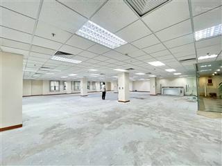 Cho thuê văn phòng building 400m2 tại phố thái hà, đống đa, giá chỉ 335k/m2 bao pdv, siêu rẻ, đẹp