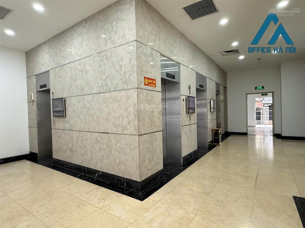 Cho thuê văn phòng dt 170m2 phố xã đàn giá chỉ 343 nghìn/ m2