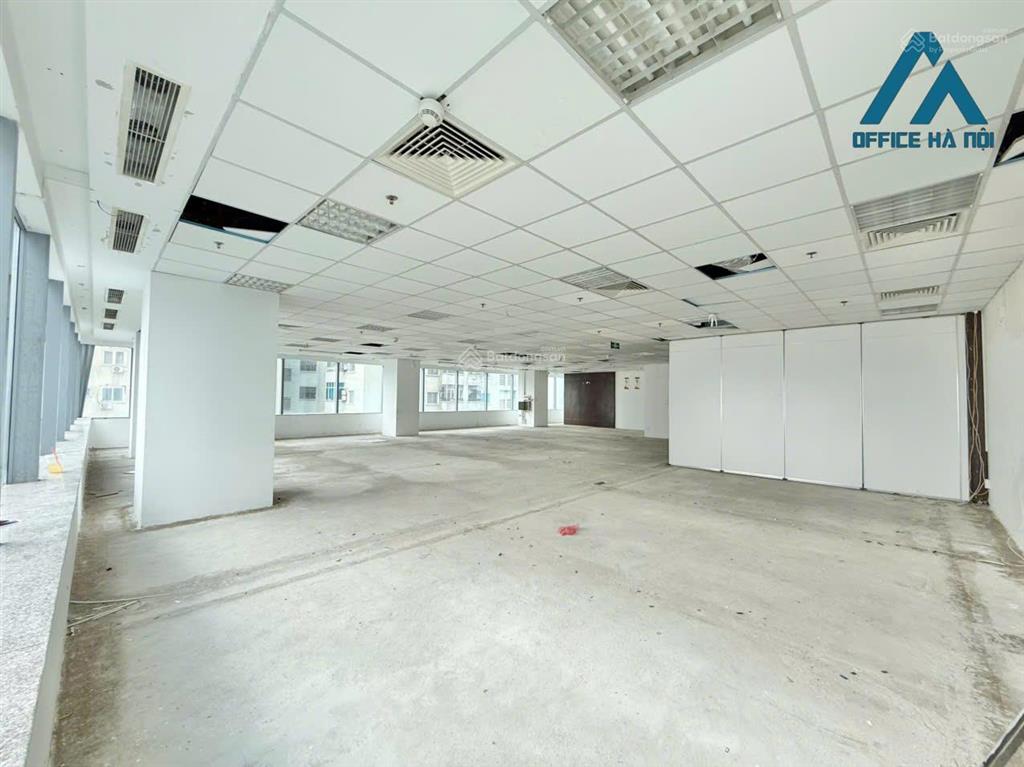 Cho thuê văn phòng lô góc 227m2 tại diamond flower tower hoàng đạo thúy, giá chỉ 380 nghìn/m2