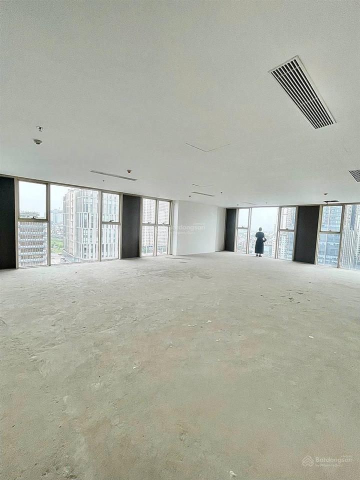 Cho thuê văn phòng epic tower 19 duy tân dt 100m2 giá 450 nghìn/m2 tại cầu giấy, hà nội