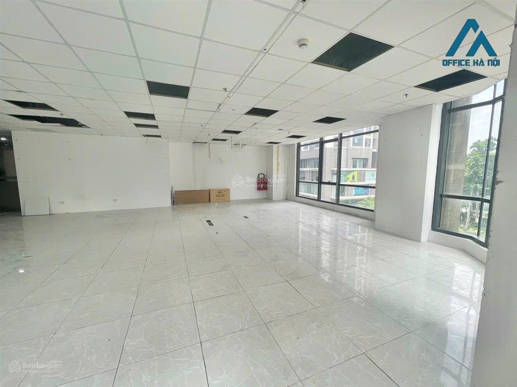 Cho thuê văn phòng 120m 36tr/tháng tại vinata tower khuất duy tiến sàn siêu đẹp, thoáng