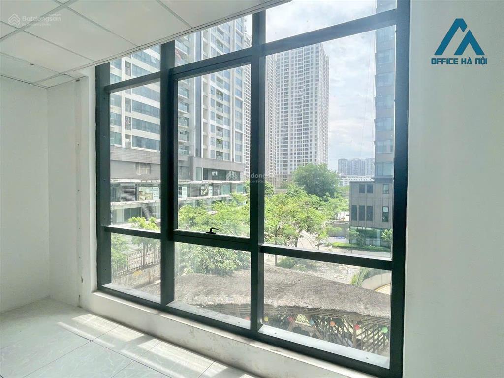 Cho thuê văn phòng 120m 36tr/tháng tại vinata tower khuất duy tiến sàn siêu đẹp, thoáng