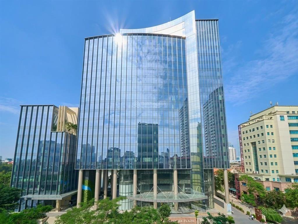 Cho thuê văn phòng hạng a tòa brg diamond park 16 láng hạ, giá 570 nghìn / m2, dt 500 m2 hàng hot