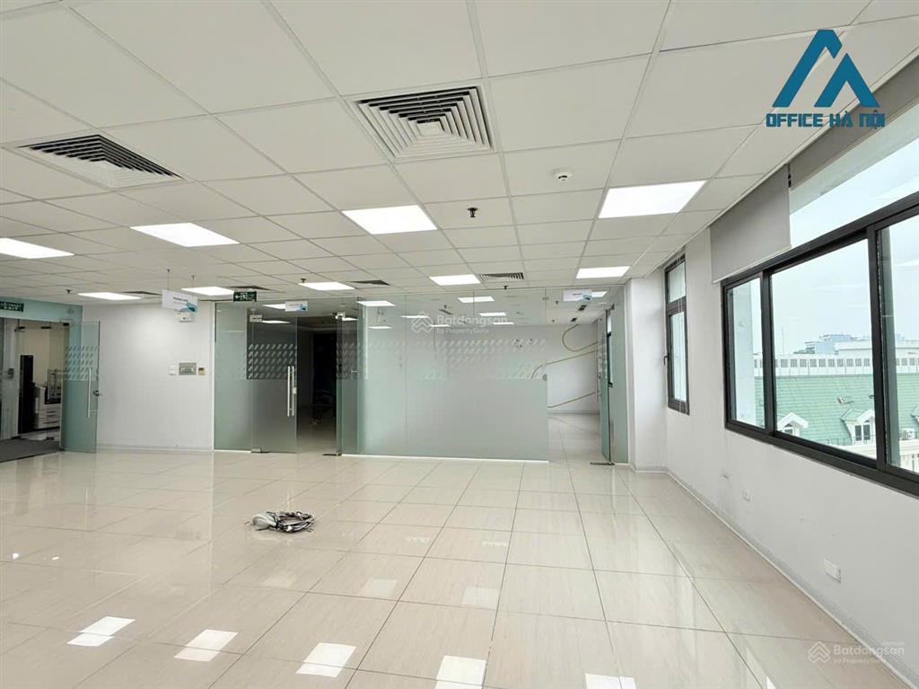 Cho thuê văn phòng 150m2 giá siêu hời tại vinafor 127 lò đúc  hai bà trưng, giá chỉ 408k/ m2