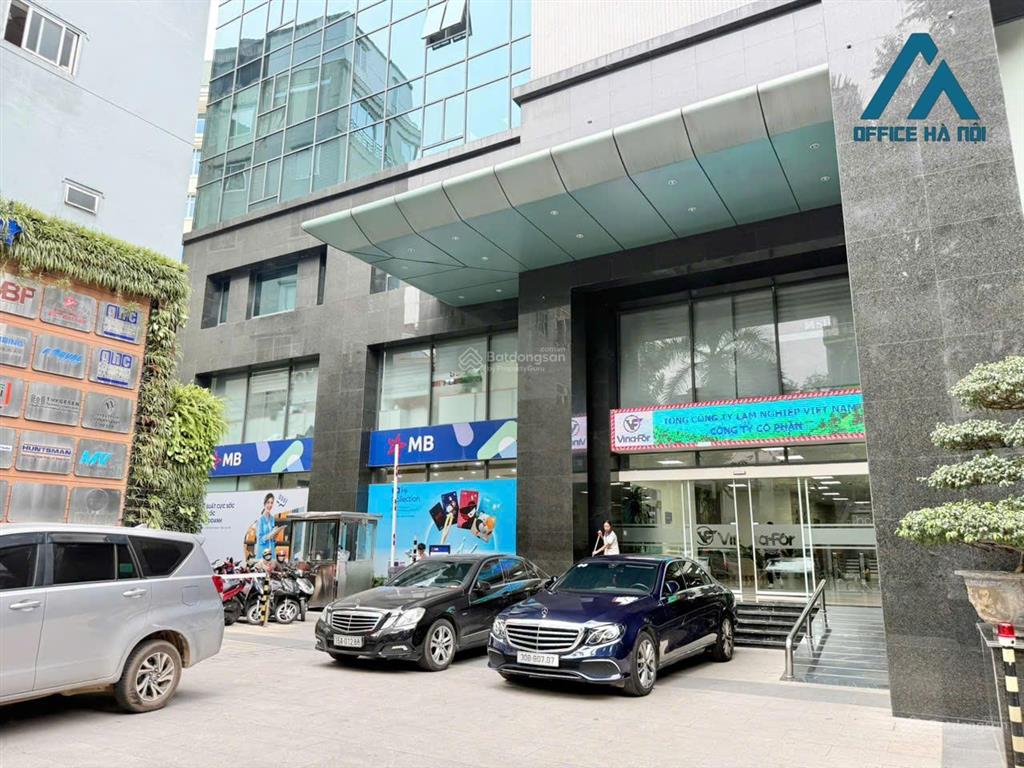 Cho thuê văn phòng 150m2 giá siêu hời tại vinafor 127 lò đúc  hai bà trưng, giá chỉ 408k/ m2