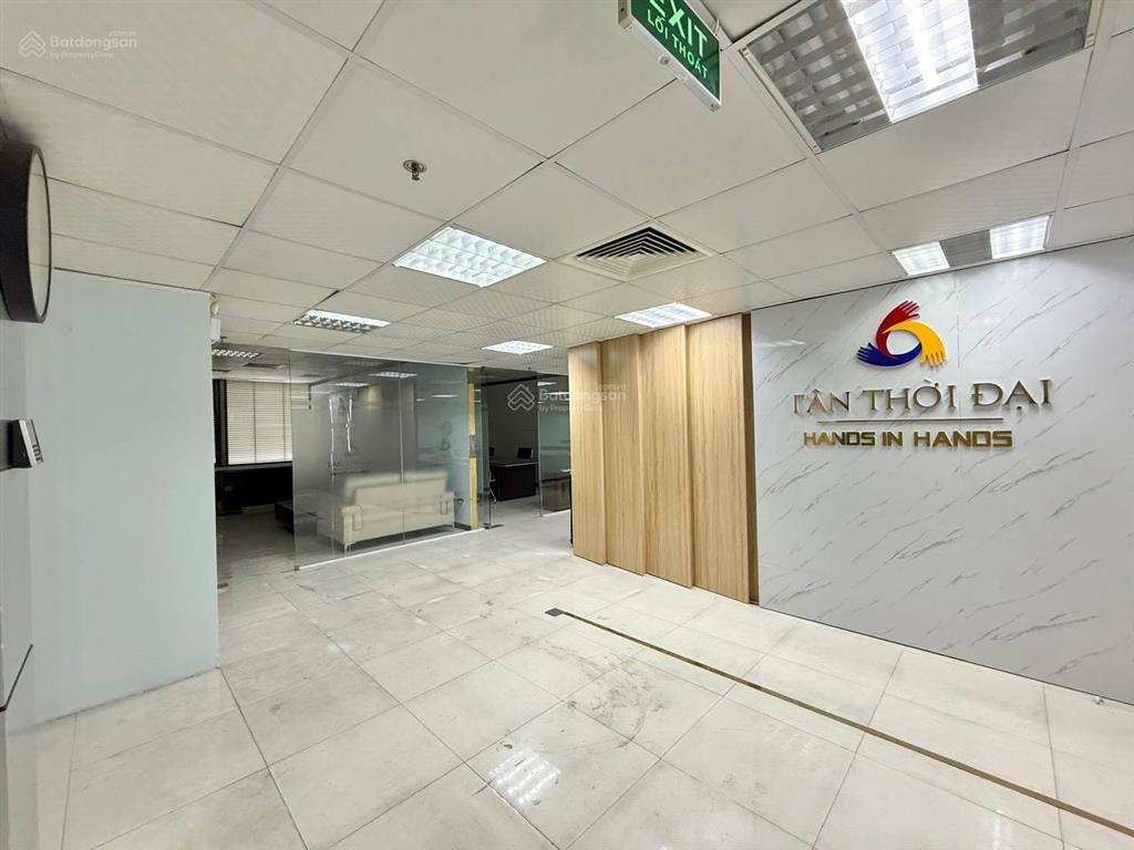 Cho thuê văn phòng full nội thất như hình tại lê văn lương, 60 triệu/th, 224m2, giá cực chất