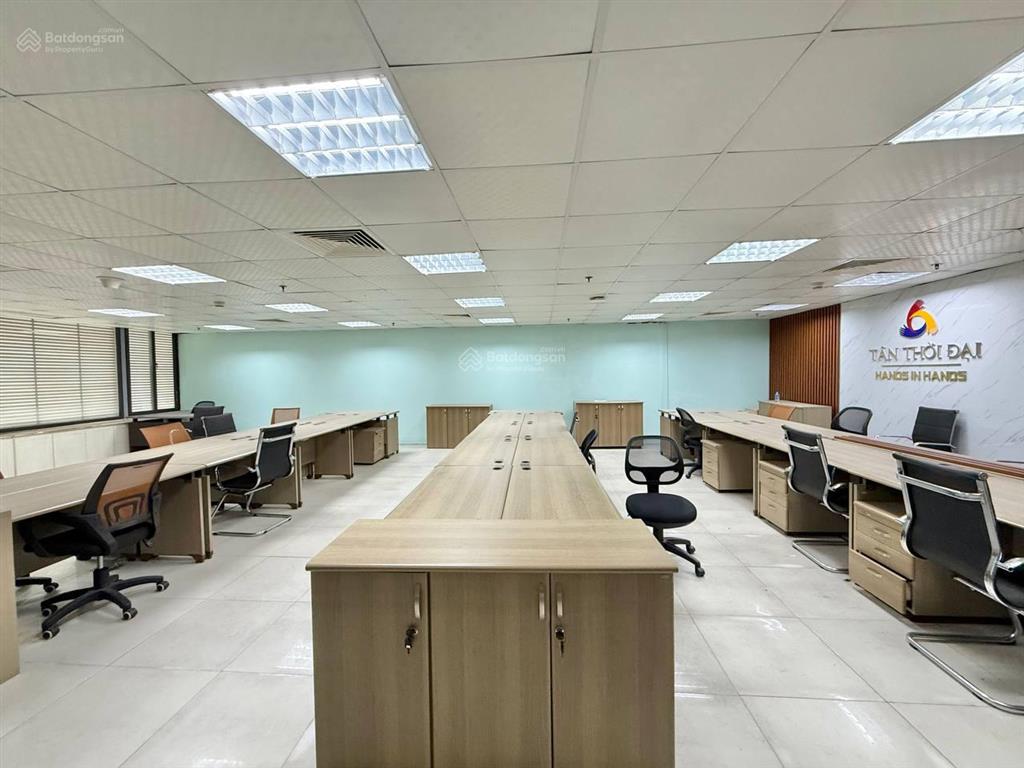 Cho thuê văn phòng full nội thất như hình tại lê văn lương, 60 triệu/th, 224m2, giá cực chất