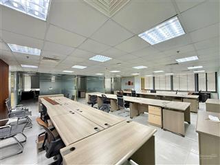 Cho thuê văn phòng full nội thất như hình tại lê văn lương, 60 triệu/th, 224m2, giá cực chất