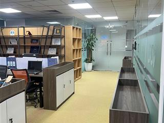 Cho thuê văn phòng 160m2 full nội thất tại việt á tower số 9 duy tân, giá 424 nghìn/ m2 siêu hot
