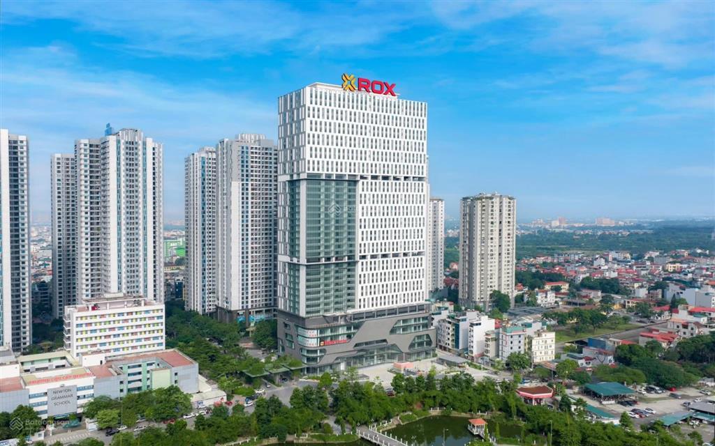 Cho thuê văn phòng 145m2 giá siêu rẻ tại rox tower 136 hồ tùng mậu, giá chỉ 238 nghìn/m2
