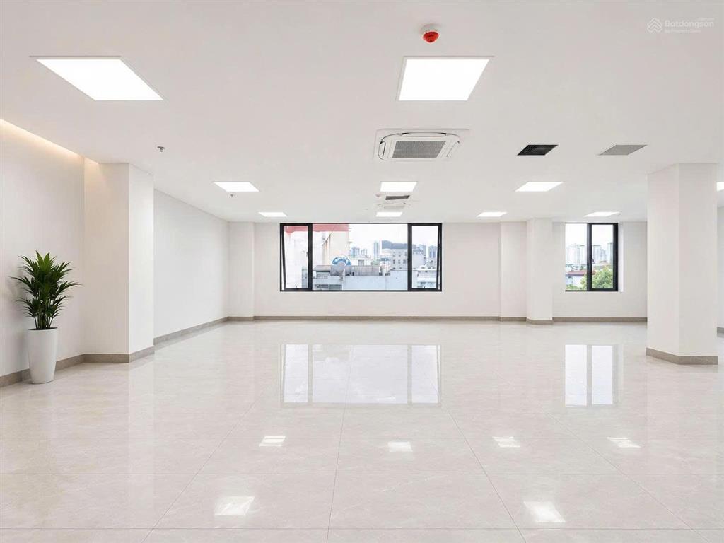 Cho thuê văn phòng 260m2 đẹp xuất sắc tại nguyễn trãi, khương đình, thanh xuân, 55 triệu/tháng