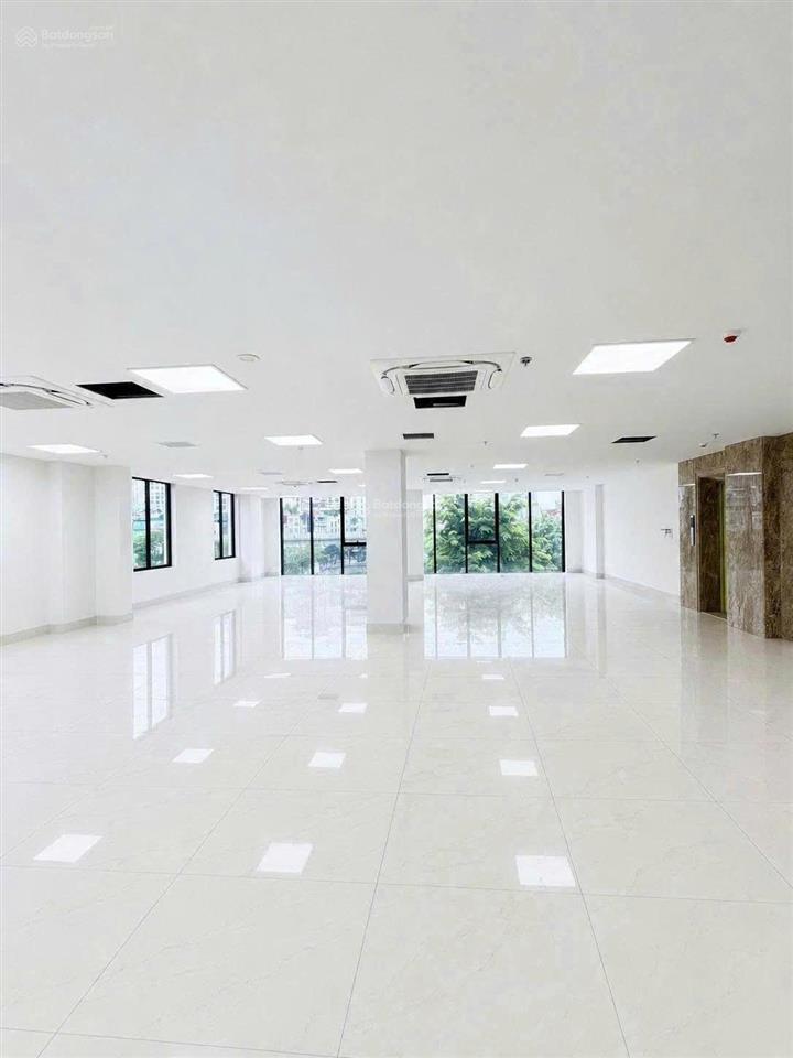 Cho thuê văn phòng 260m2 đẹp xuất sắc tại nguyễn trãi, khương đình, thanh xuân, 55 triệu/tháng