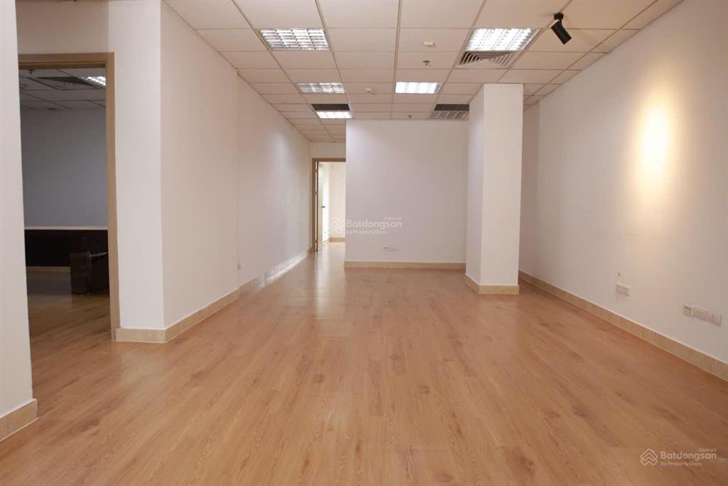 Cho thuê văn phòng siêu hot tại chung cư d2 giảng võ, 350 nghìn / m2, 120 m2