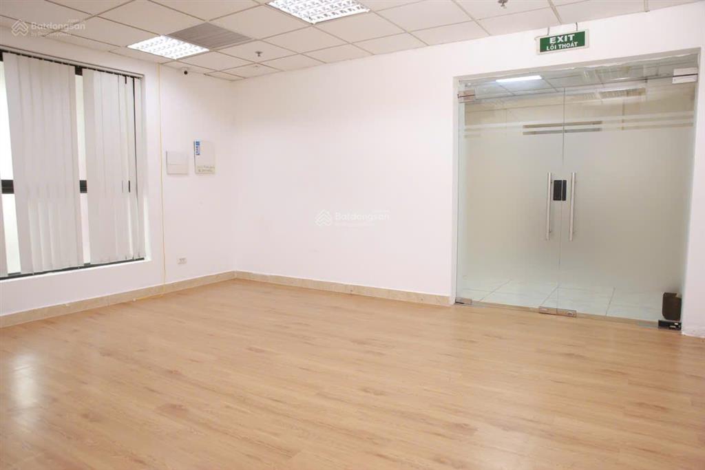 Cho thuê văn phòng siêu hot tại chung cư d2 giảng võ, 350 nghìn / m2, 120 m2